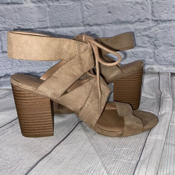 Merona thick strap w/front tie laces microfiber chunky heels sz 7 women - Picture 6 of 7